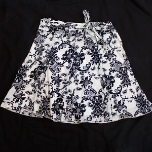 Apt 9 Pleated Black & Off White Skirt